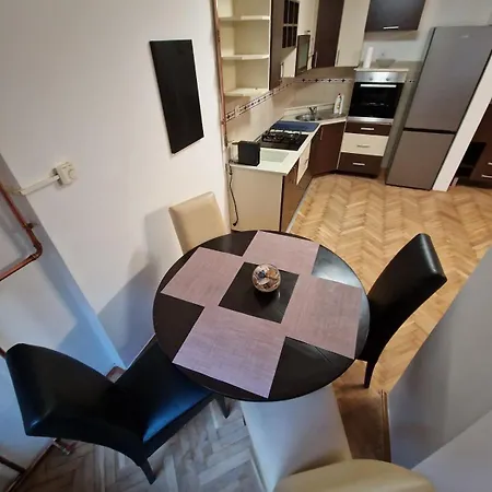 Una Gg1 Apartament *